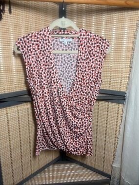 Chaus Orange Wrap-Style Cap-Sleeve Top with White and Black Hexagon Print